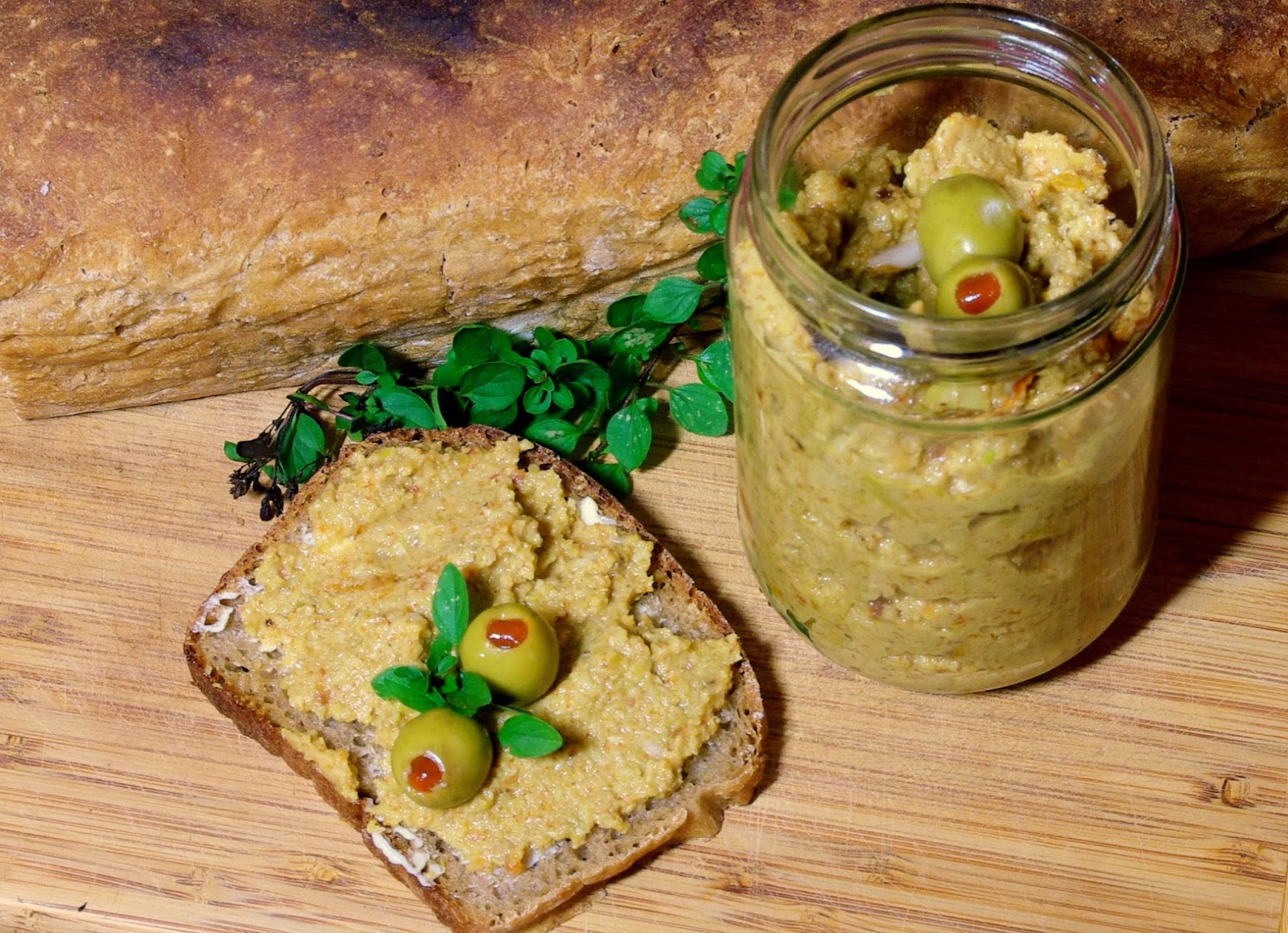 Pasta z oliwek zielonych