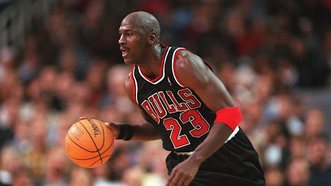 Michael Jordan: Raja Bola Basket Dunia Yang Menginspirasi Generasi