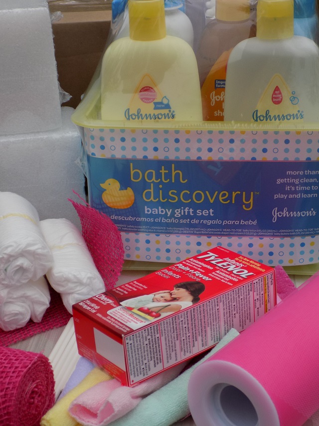 bath discovery baby gift set target