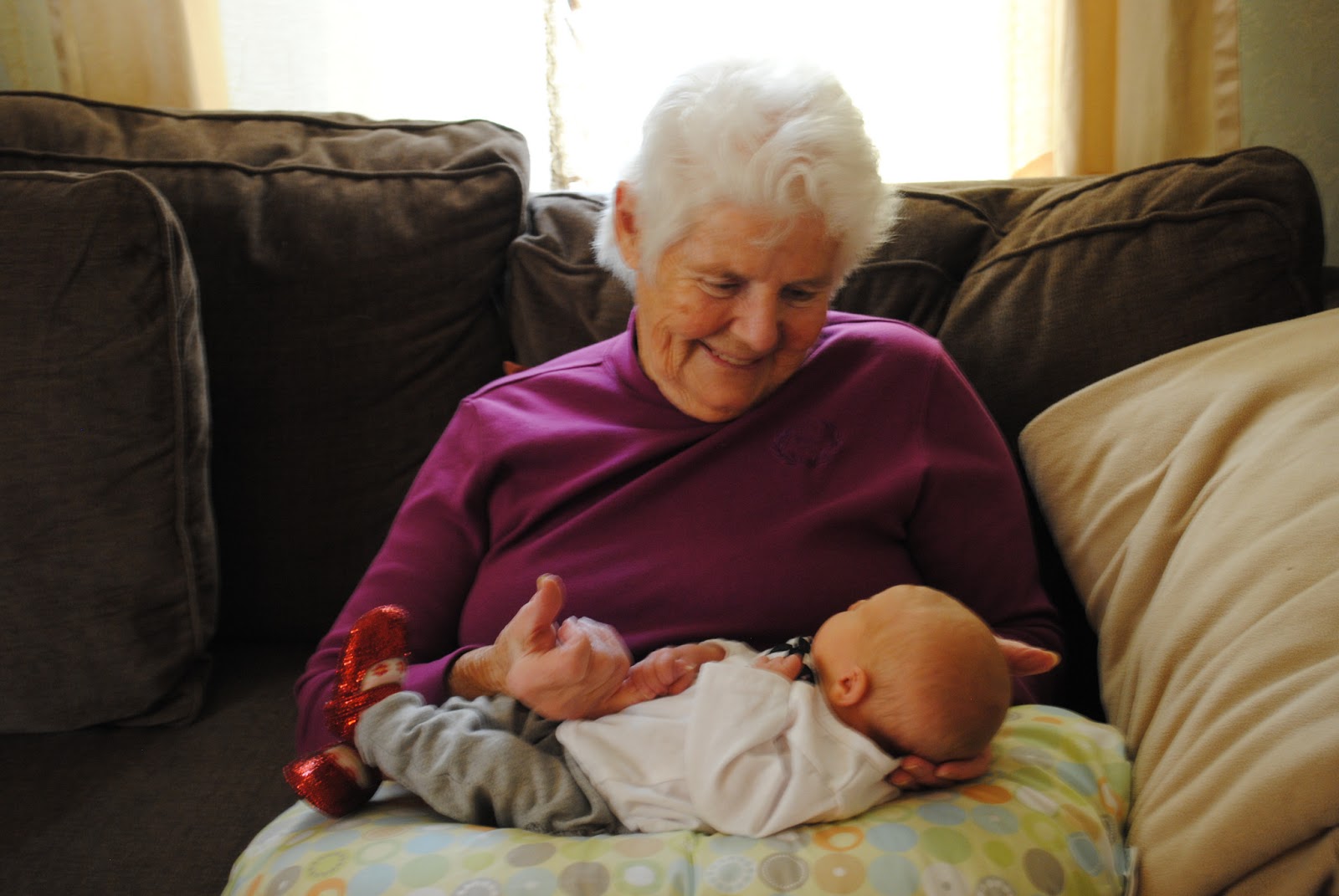 Buffalo Belle Visits with Great Grandmas