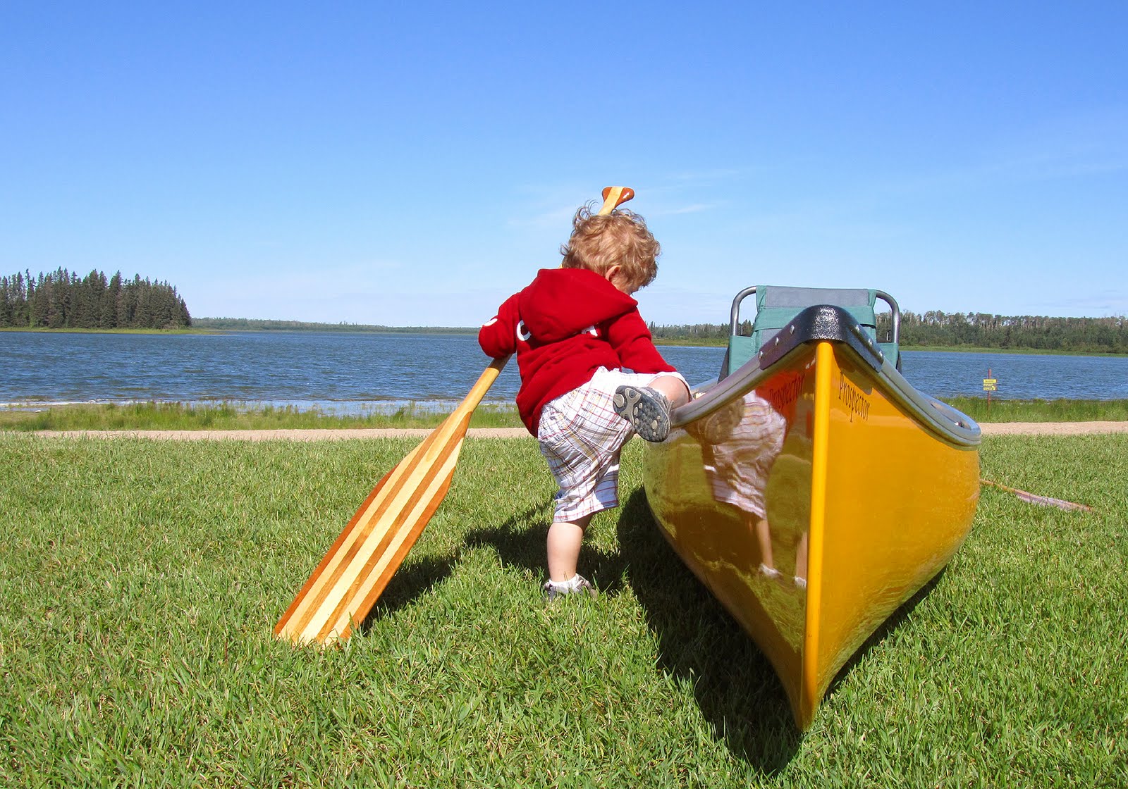 Read. Eat. Play. Sleep. Canoeing at Elk Island National Park