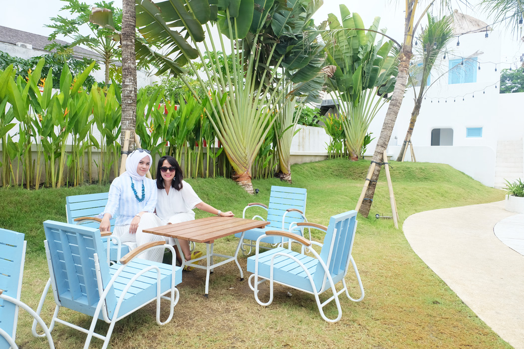 PANAMA KITCHEN & POOL, BALI : Le Floral Chic