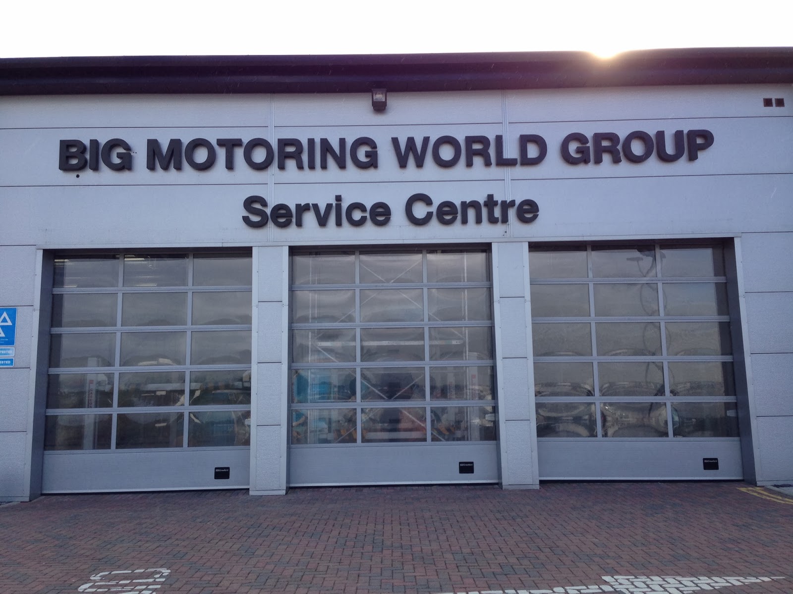 October 2013 Big Motoring World