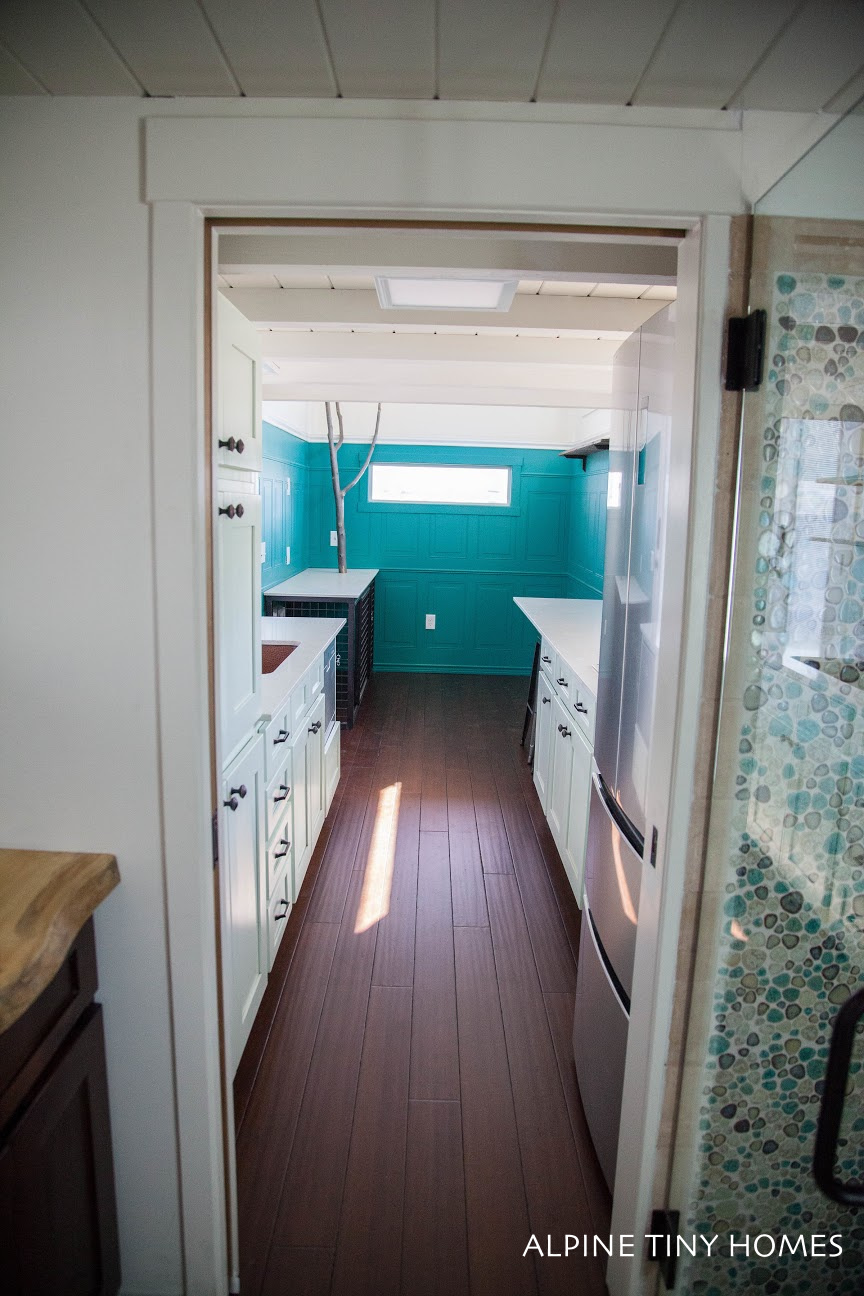 TINY HOUSE TOWN Santa Rosa Tiny House (315 Sq Ft)