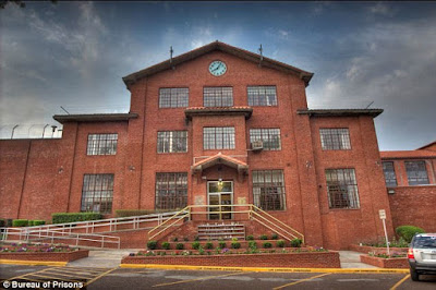 The Walls Unit, Huntsville, Texas, where executions are carried out. The Walls Unit, Huntsville, Texas, where executions are carried out.