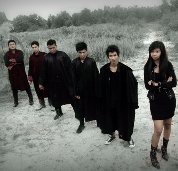 Free Download Mp3 : Simphony Hitam - Kehidupan Abadi (Palangkaraya Gothic Metal)