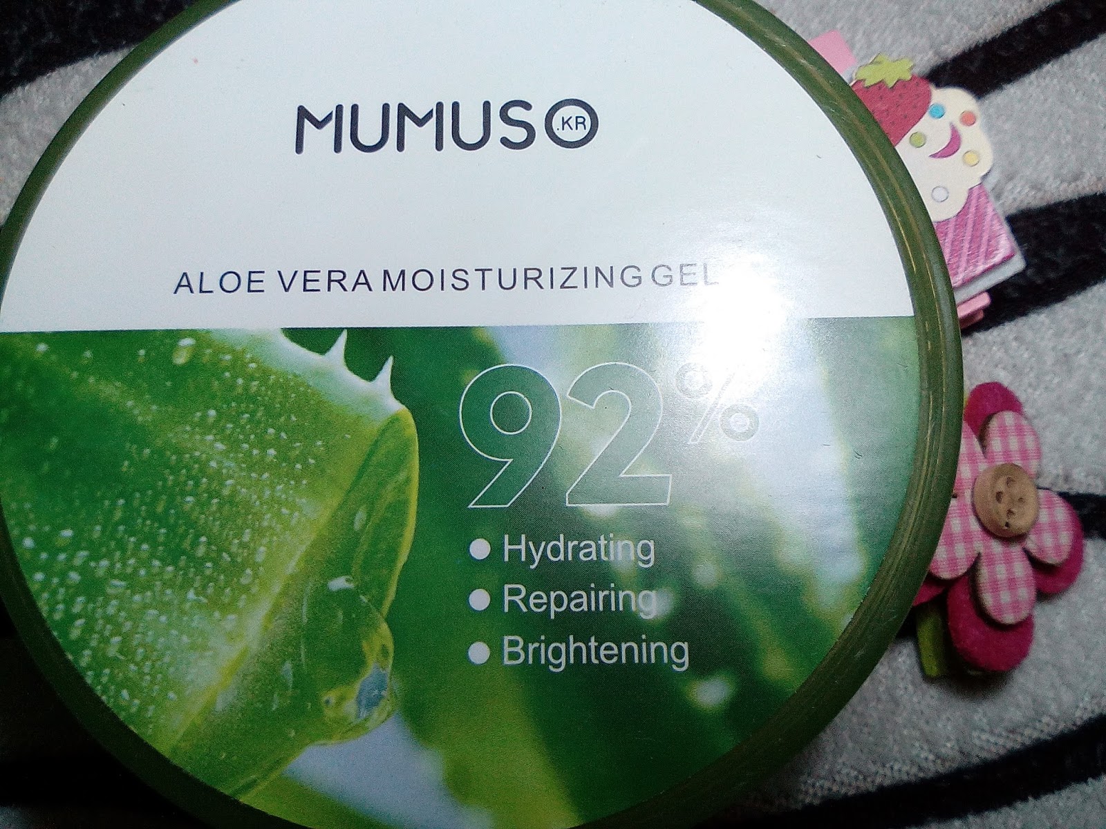 mumuso moisturizing aloe vera gel