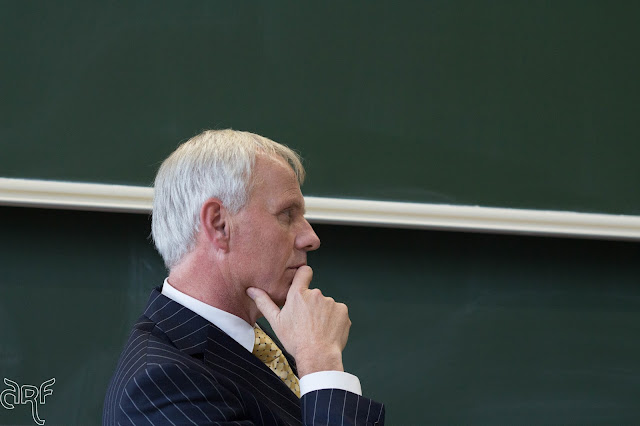 Prof Dr C. van der Kooi