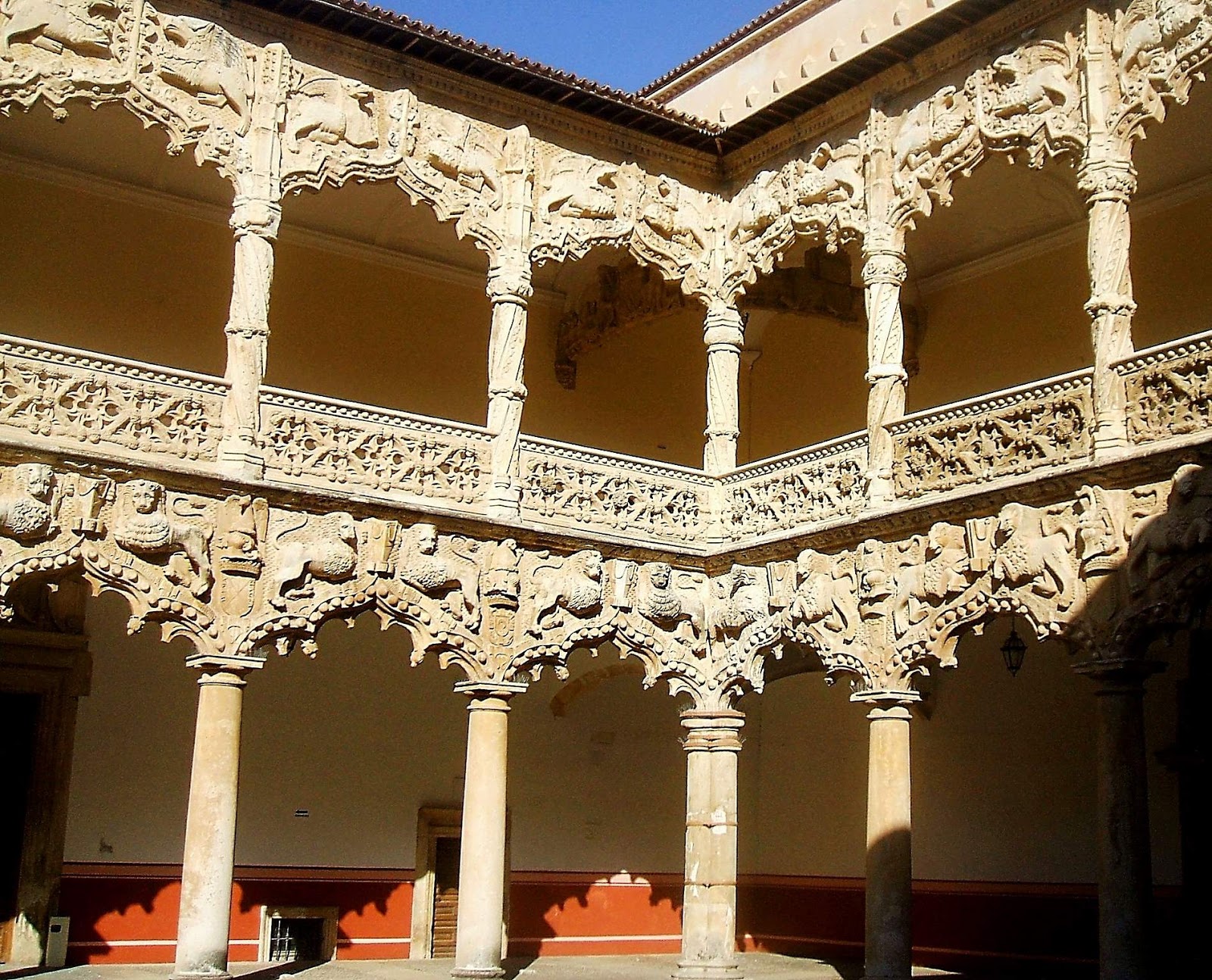 HISTORIA DEL ARTE temas, imágenes y comentario Palacio del Infantado. Guadalajara.