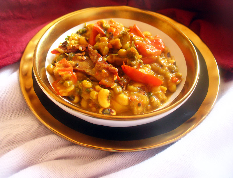BlackEyed Peas and Mung Beans in a Fragrant Spicy Tomato Sauce Lisa