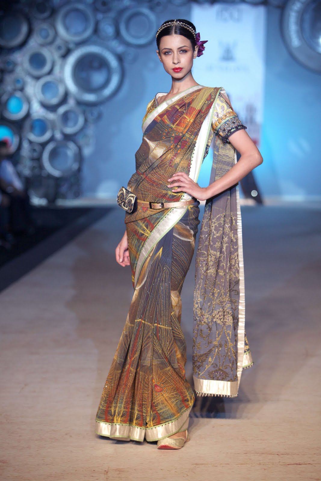 JJ Valaya at Delhi Couture Week 2011: Backstage and Fashion Show Photos ...