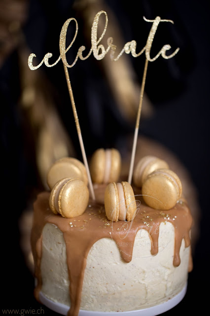 G wie...: Happy New Year (Walnuss-Brandy-Torte mit weisser Schokolade ...