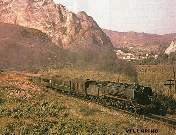 Tren Correo con locomotora de vapor Renfe.