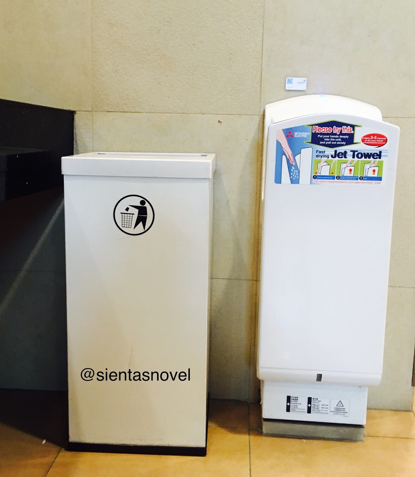 SINGAPORE Toilet Di Changi Airport!