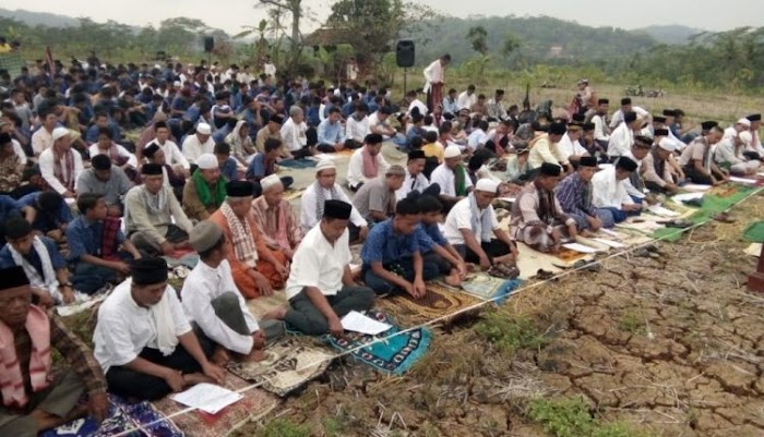 Pengertian dan Tata Cara Shalat Istisqa