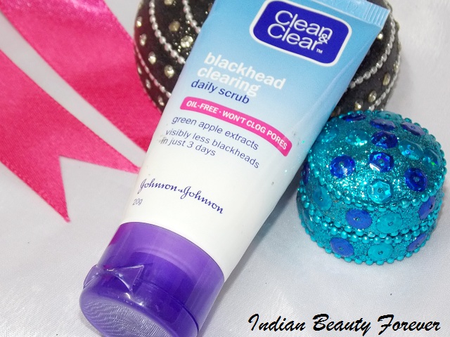 Clean and Clear daily Blackhead Clearing Scrub Review