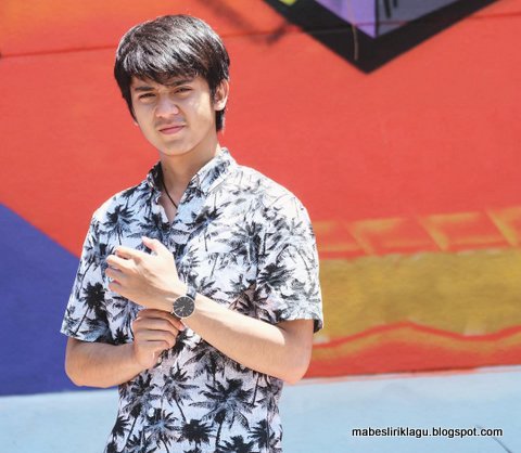 Arbani Yasiz - Be My Love Lagu Be My Love Arbani Yasiz