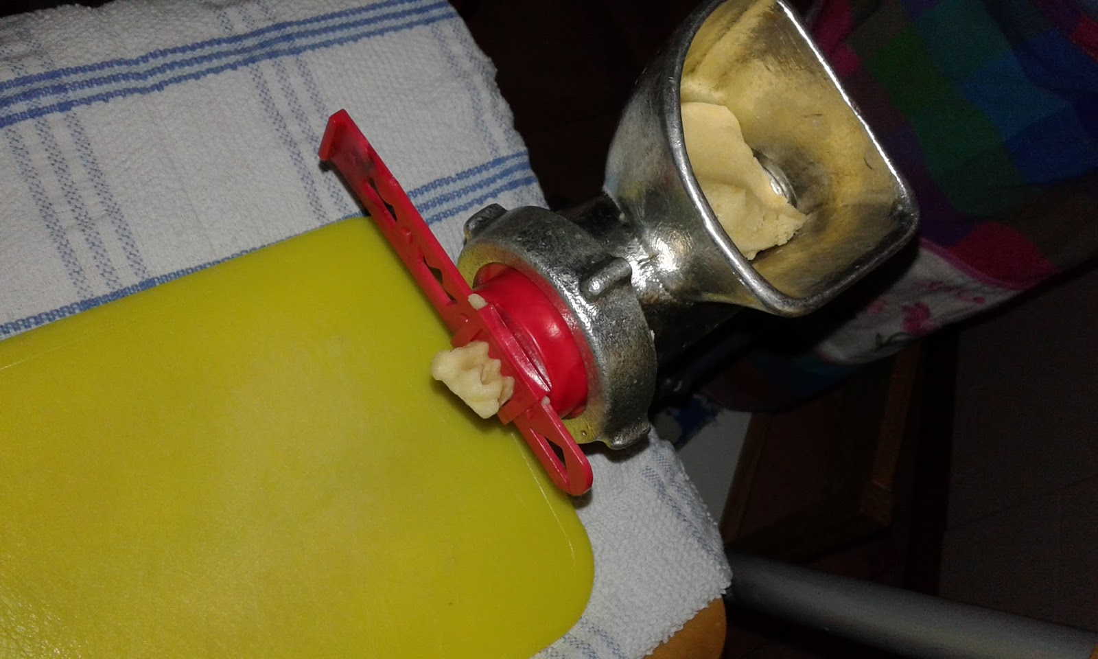 Busy mum's notes Granny's meat grinder cookies (Cookie press recipe)