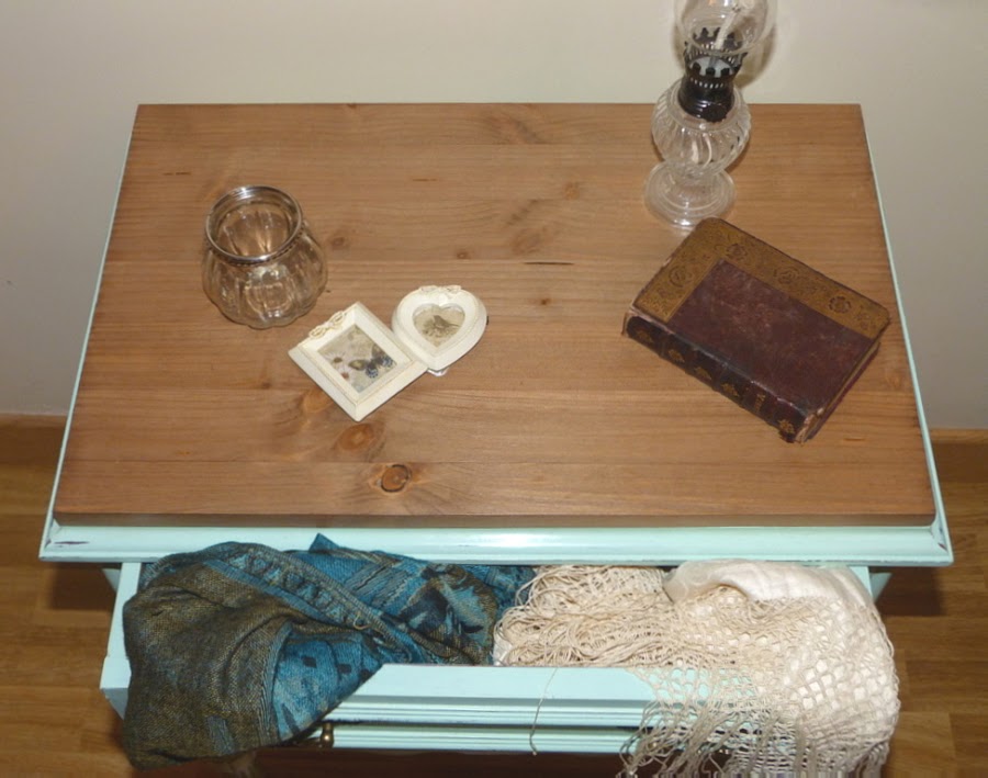 restaurar-mesita de noche-vintage-chalk paint-nogalina