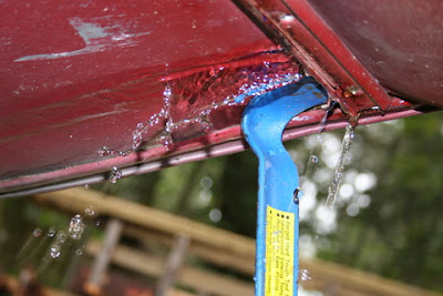 Infiltration d'eau Soyez vigilant !!! Faite vos inspections rigoureusement Gushing+water+from+the+seam