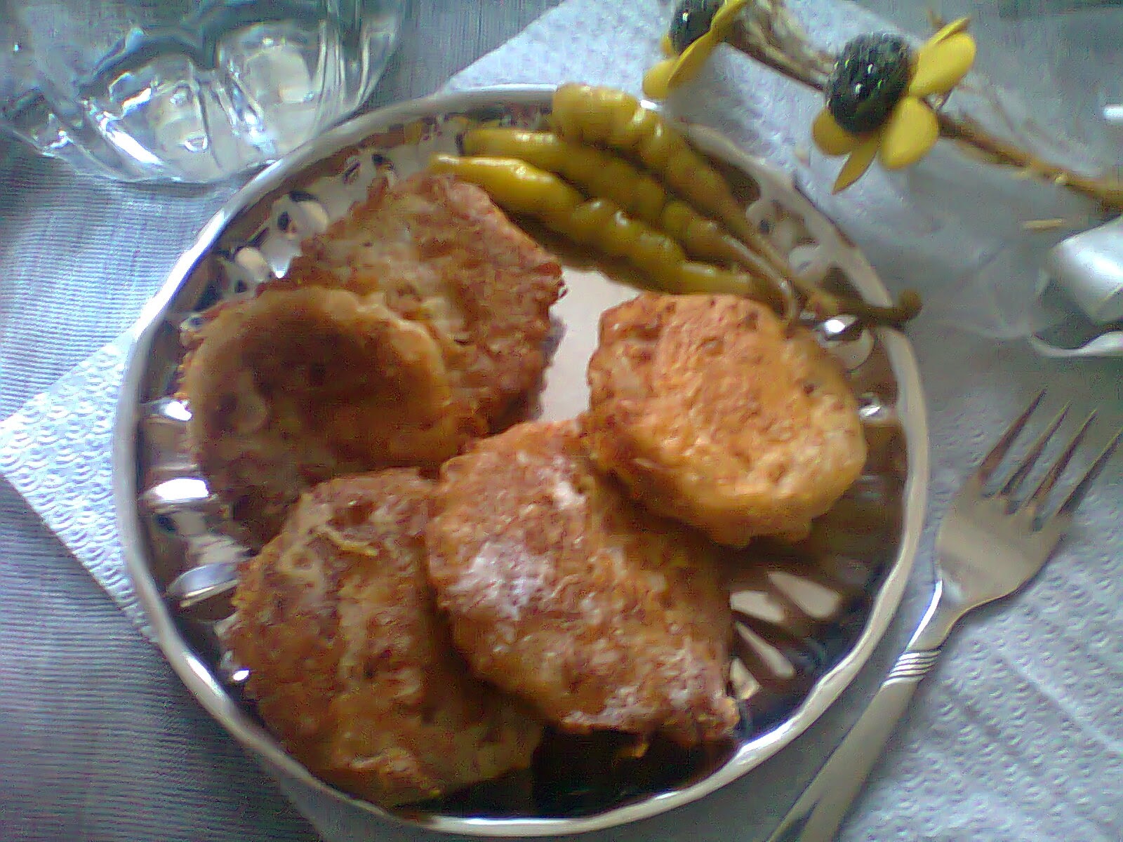 İrmik Köftesi (Sıkma Böreği) İrmik Köftesi (Sıkma Böreği)