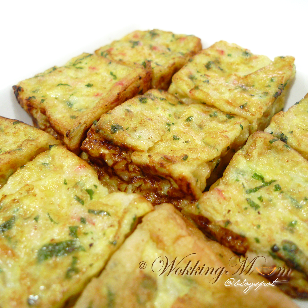 Let's get Wokking! Pan Fried Fish Tofu 香煎鱼肉豆腐 Singapore Food Blog on