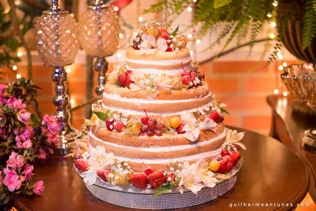 casamento real, decoração da recepção, rústico chic, rústico chic, mesa do bolo, casamento eloiza e renato