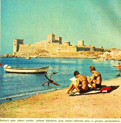 eski-bodrum-turistler