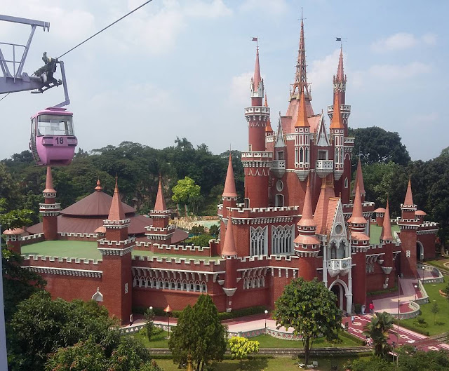 istana anak di tmii foto istana anak di tmii dari ketinggian
