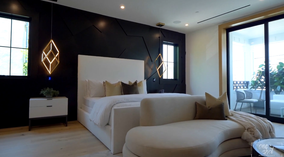 36 Interior Design Photos vs. 8235 W 4th St, Los Angeles Luxury Home Tour