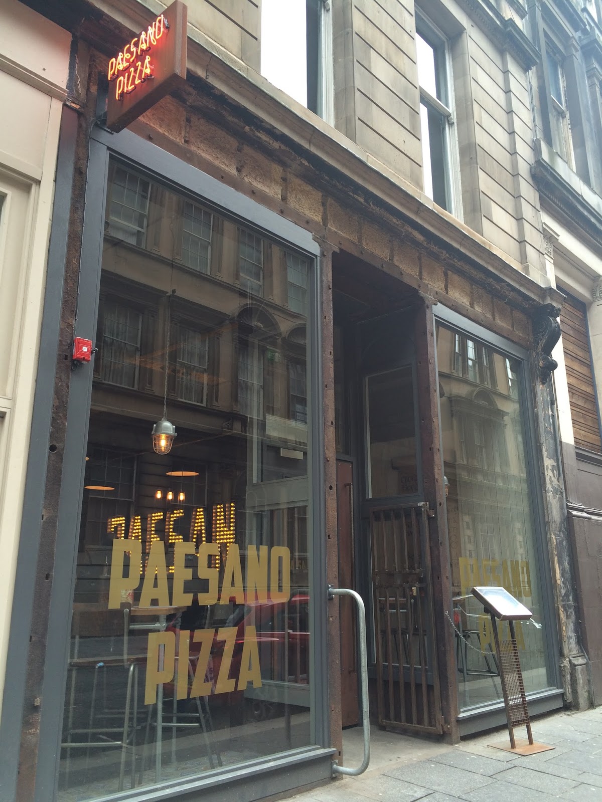 food, food, food, love food Excellent pizza at Paesano, Glasgow