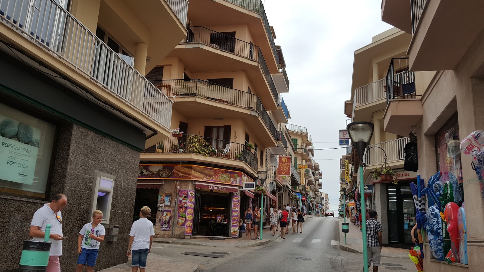 Mallorca, ada (İspanya) ya da Bilet için bir masal Mallorca, ada (İspanya) ya da Bilet için bir masal