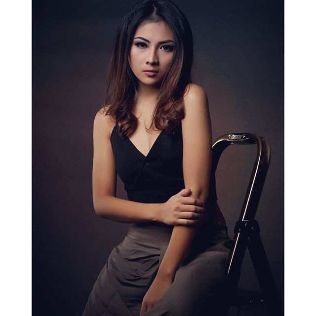 Cantik Seksi Special : Galeri Foto Seksi Intan Sapta Model Majalah