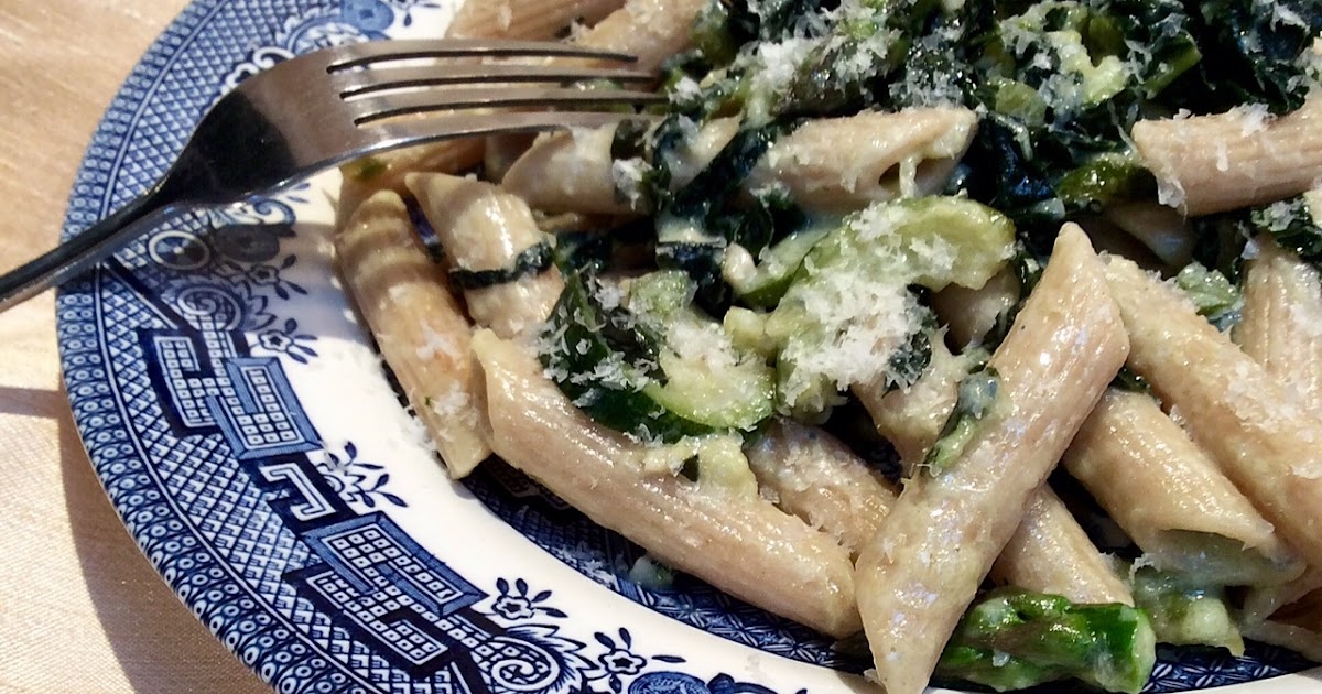 Chez Maximka Asparagus, kale & Dolcelatte pasta