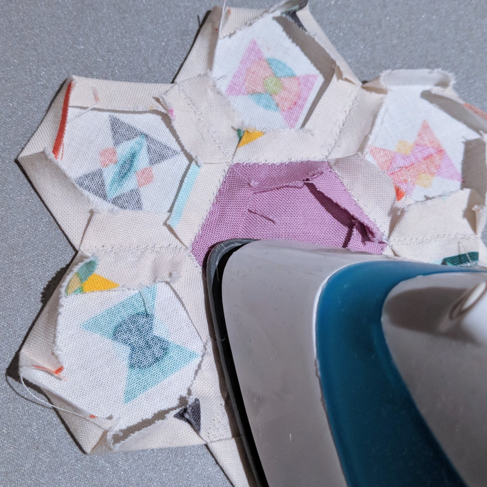 Hand Applique Stitches for EPP / CHARM ABOUT YOU