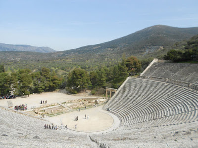 Teatro de Epidauro: uma aula de acústica BLOG LUGARES DE MEMÓRIA - Matéria Teatro de Epidauro - Foto Pixabay