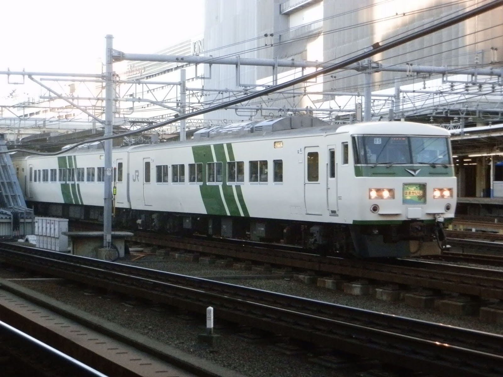 小田急沿線住み鉄道ファン日記 動向注意 東日本旅客鉄道185系0番台宮オオb5編成の特急 はまかいじ 今後どうなる