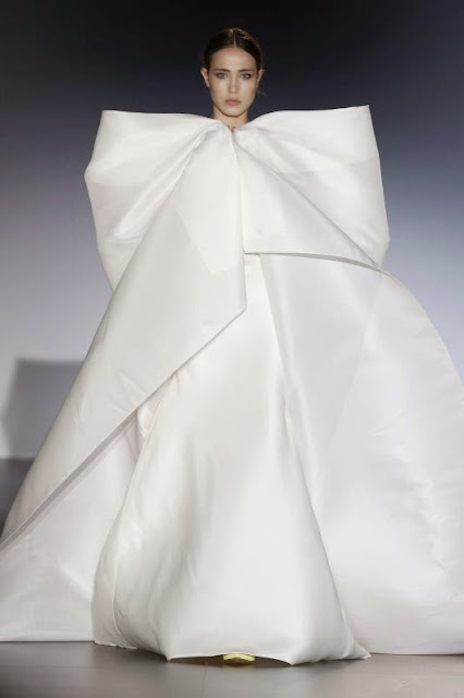 Vestido de novia de Isabel Zapardiez 2016 - Foto: Fira de Barcelona Vestido de novia de Isabel Zapardiez 2016 - Foto: Fira de Barcelona