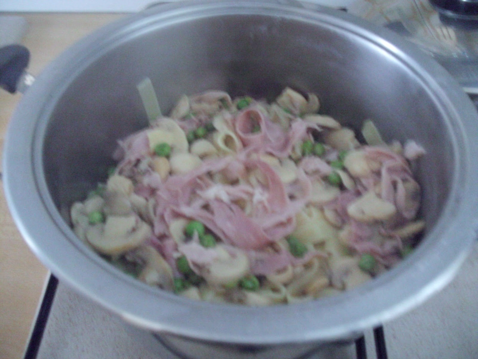 Vassoio di tagliatelle in pasta sfoglia Il club delle cuochine