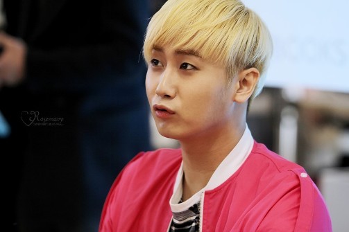 Change is inevitable: Heo Young Saeng Fansign Pictures March 16 & 17 2013