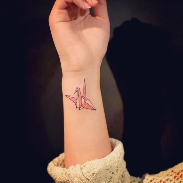 Tatuagens Minimalistas para as mulheres! Tatuagens Minimalistas para as mulheres!