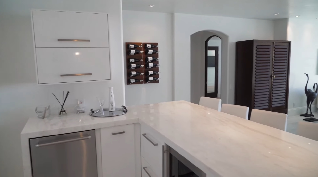 23 Photos vs. 5850 Camino de la Costa, La Jolla, CA vs. Luxury Home Interior Design Tour