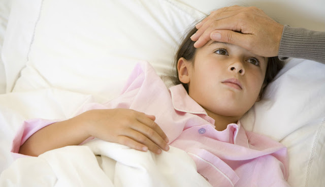 Bunda Wajib Tau!! Ini Tips Turunkan Demam Anak Tanpa Obat Kurang dari 5 Menit Bunda Wajib Tau!! Ini Tips Turunkan Demam Anak Tanpa Obat Kurang dari 5 Menit