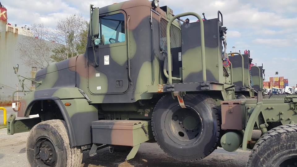 Dépanneuse Federal et camions REO – Braille Strike Online Store