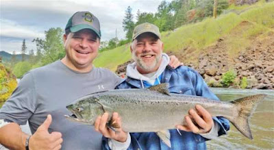 Rogue-river-salmon-fishing
