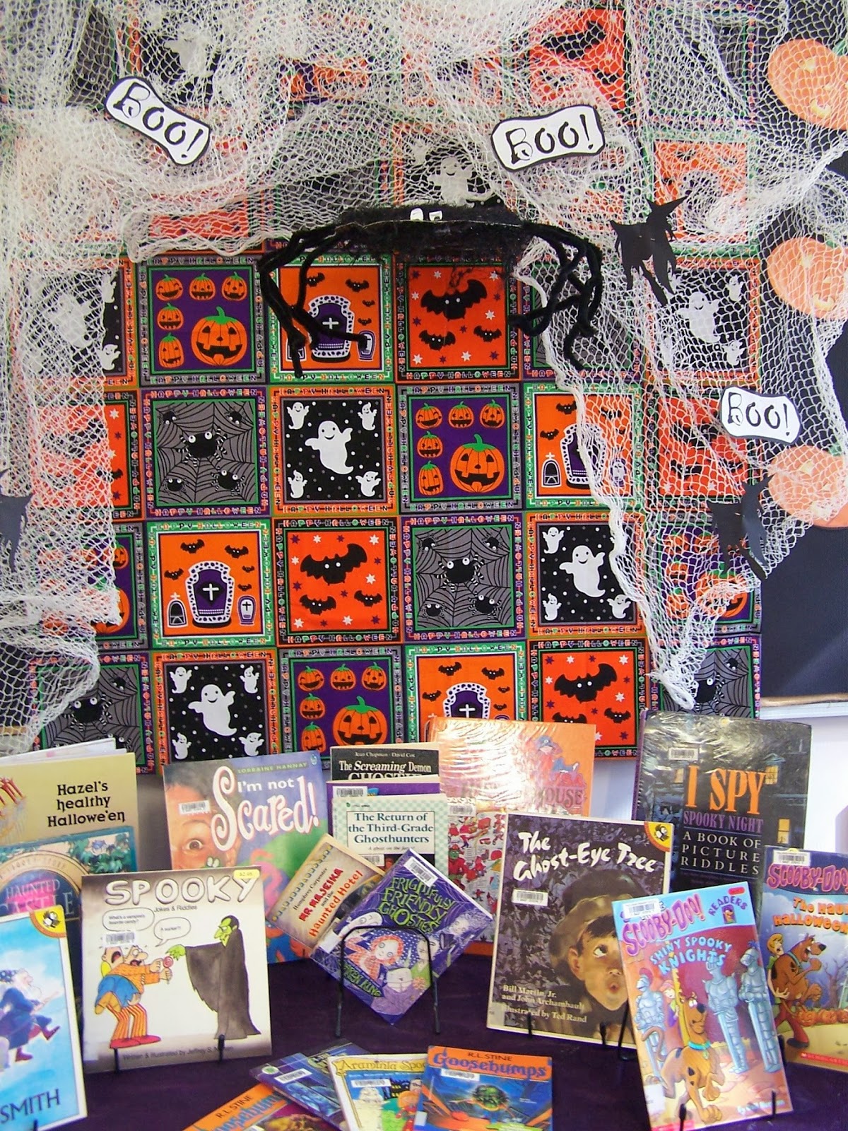 Library Displays Halloween