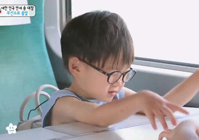 [슈돌] 눈이 잘 안보여서 깜빡거리는 대한이 (맴찢주의ㅠㅠ) | 인스티즈