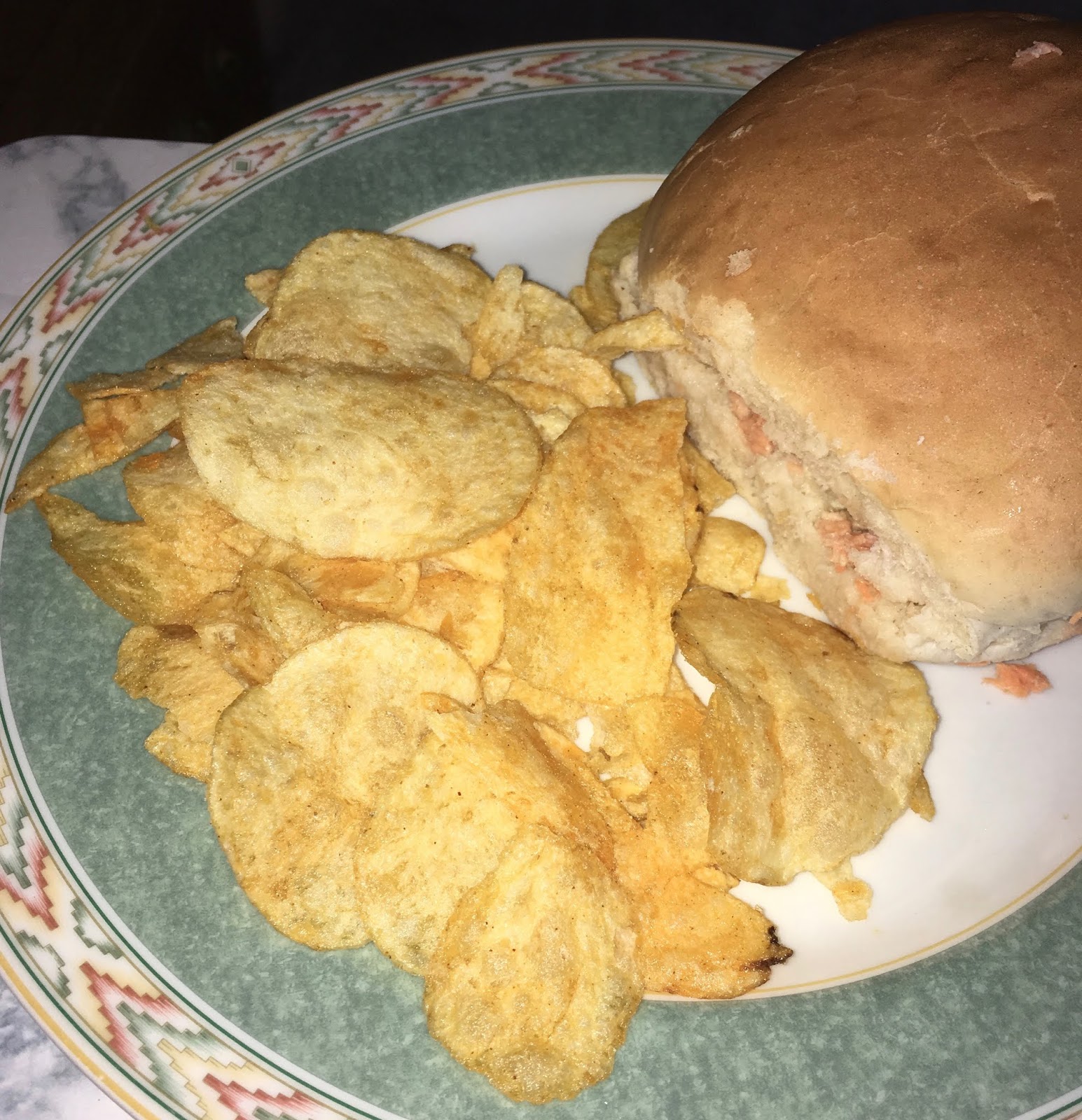 FOODSTUFF FINDS Walkers BBQ Pulled Pork (WH Smiths) By Cinabar