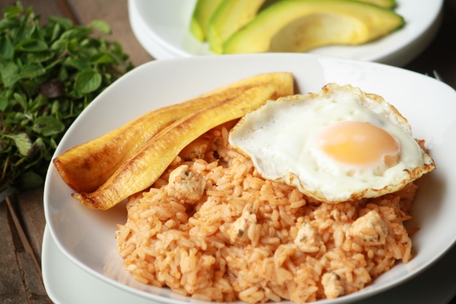 Majadito de pollo (Bolivian chicken and rice) Majadito de pollo (Bolivian chicken and rice)