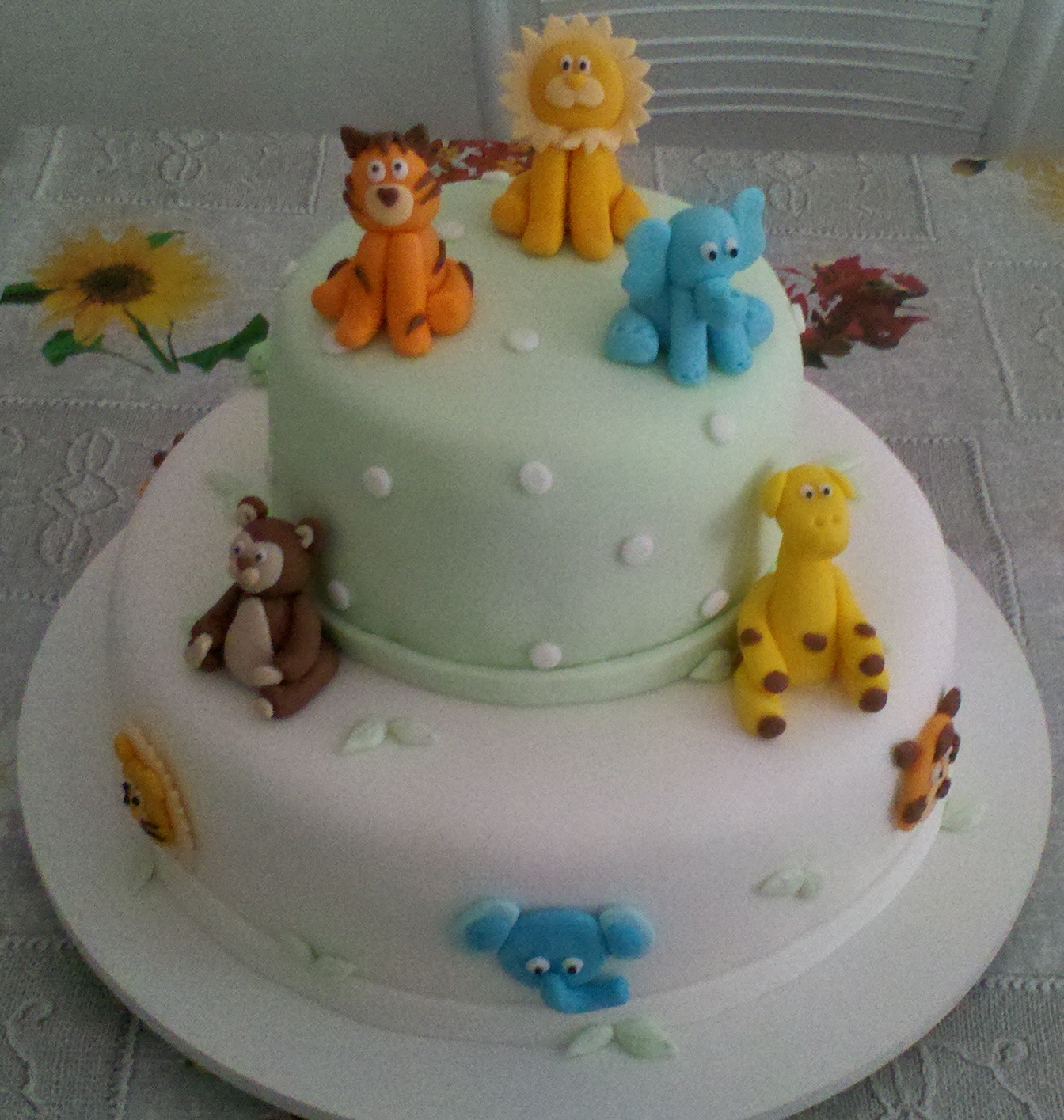 Claudia Bolo Decorado: Bolo para chá bebê Tema Safari